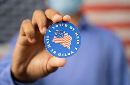 Todos los votantes registrados en Pensilvania pueden solicitar una boleta de voto por correo sin necesidad de justificar la razón