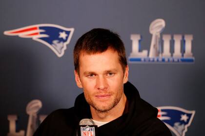 Tom Brady obvió mencionar a los Patriots, con quien ganó seis títulos de Super Bowl, al anunciar su retiro.