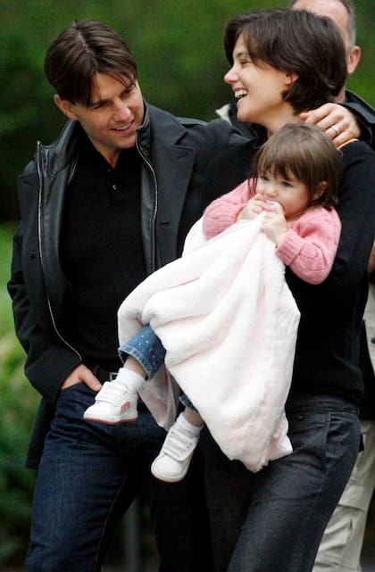 Tom Cruise, Katie Holmes y Suri en el zoológico de Berlín, en 2007