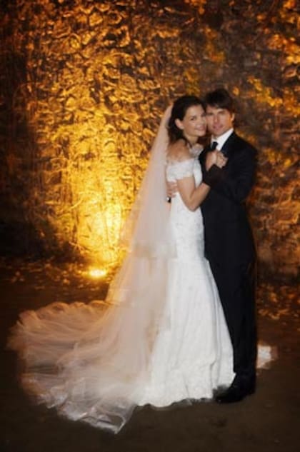 Tom Cruise y Katie Holmes posan luego de su boda para la lente de Evans