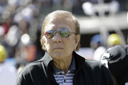 Tom Flores fue multicampeón como jugador, asistente y entrenador (Foto: Archivo)