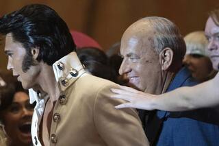 Tom Hanks, irreconocible en el primer adelanto de la película sobre Elvis Presley