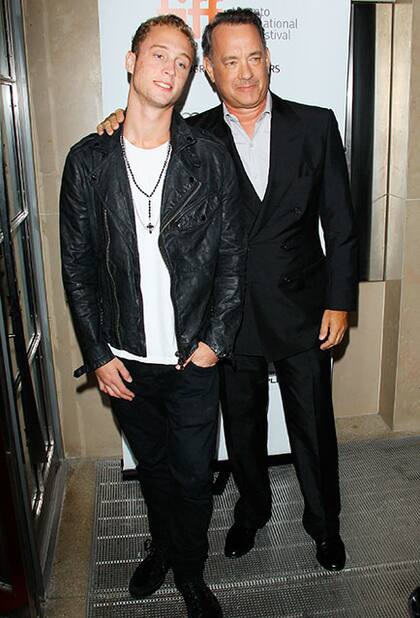 Tom Hanks y su hijo Chet, quien tendría problemas con la ley