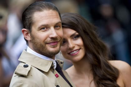 Tom Hardy con Charlotte Riley