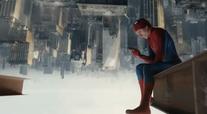 Tom Holland en su regreso como el Hombre Araña en Spider-Man: un nuevo día