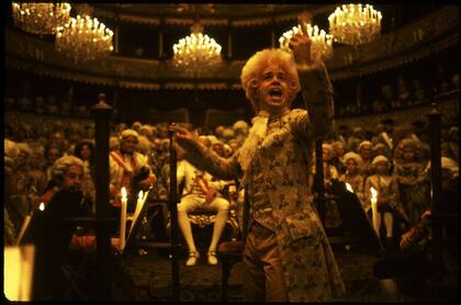Tom Hulce en Amadeus, por la que Shaffer ganó el Oscar al mejor guión adaptado en 1985