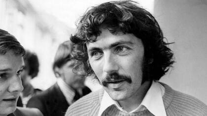 Tom O'Carroll fue expulsado de una conferencia sobre "amor y atracción" en el University College de Swansea por presión de los profesores