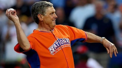 Tom Seaver, considerado uno de los mejores lanzadores en la historia del béisbol estadounidense, también sufría de la enfermedad