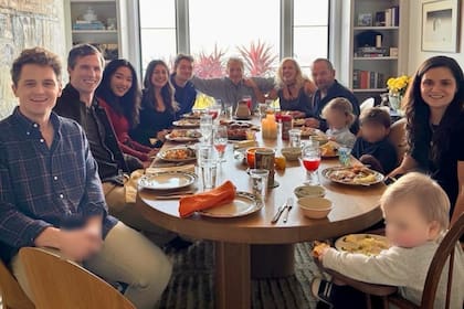 Tom Steyer tiene cuatro hijos adultos y cuatro nietos