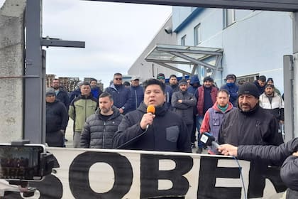 Toma de la fábrica Aires del sur en Río Grande