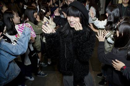 Toman Sasaki, luego de presentarse con su grupo pop