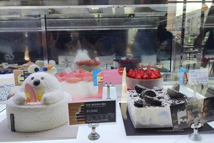 Tomar un iced americano y disfrutar de la pastelería coreana, es un planazo.