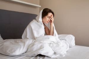 Tomar y no dormir: el vínculo entre el alcohol y el insomnio explicado por la ciencia