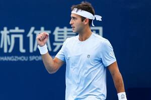 Tomás Etcheverry ganó sin problemas y dio otro paso en tierras asiáticas