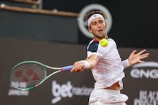 Tomás Etcheverry elevó el nivel, logró su triunfo número 100 y jugará una semifinal del Río Open