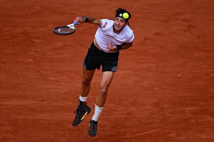 Tomás Etcheverry, primer favorito en Kitzbühel, avanzó a los cuartos de final