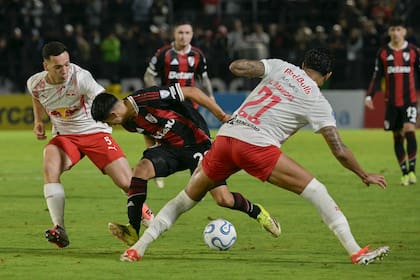 Tomás Galván, ni por aquí, ni por allá: River logró un importante triunfo en Brasil por la Copa Sudamericana