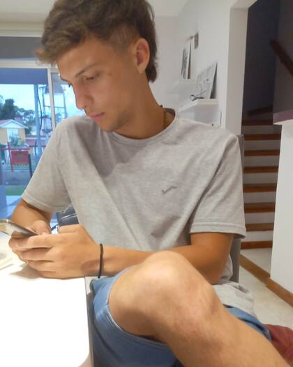 Tomás Gonem tiene 19 años y es de San Lorenzo; sufrió una brutal golpiza