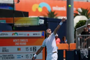 Miami: Etcheverry sufrió en dos tie breaks pero pasó a la 3ª rueda, que tendrá a Cerúndolo o Tirante