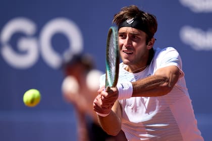 Tomás Etcheverry llegó por primera vez a las semifinales de un ATP 500 tras vencer en Barcelona al inglés Cameron Norrie