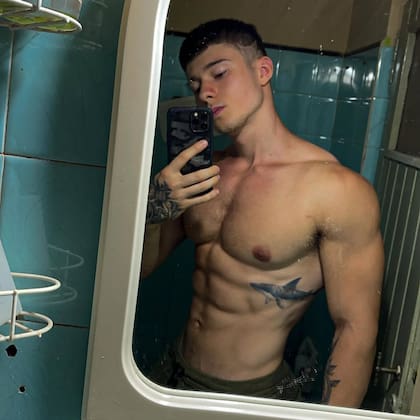 Tomás Mazza es oriundo de Buenos Aires y empezó a los 21 años a hacer recomendaciones de fitness en lar redes sociales