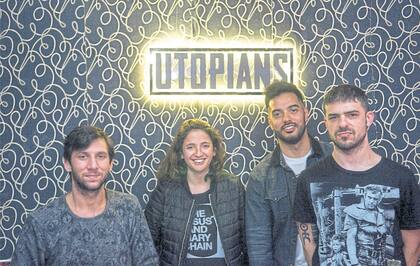 Tomás Molina Lera, Barbi Recanati, Mario Romero y Gustavo Fiocchi, listos para despegar con Utopians
