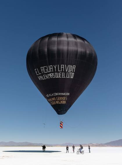 Tomás Saraceno fue uno de los cuatro artistas del mundo elegidos para el proyecto