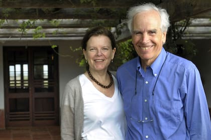 Tompkins junto a su segunda mujer, Kristine