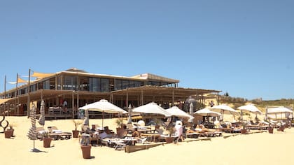 Tommy Bistró se ubica en la playa Tío Tom.