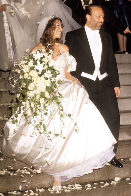 Tommy Mottola tenía 44 años y Mariah Carey 23 cuando se casaron.
La diferencia de edad y el control absoluto de él sobre ella precipitaron el fracaso de
la relación.