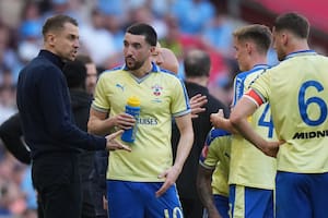 Uno de los equipos finalistas por el ascenso a la Premier fue castigado por espiar a sus rivales