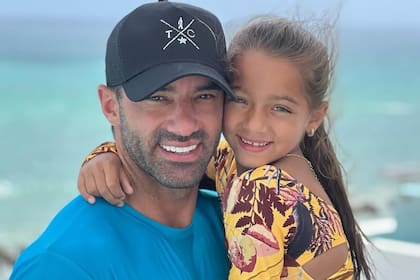 Toni Costa es un padre muy cariñoso con su hija, Alaïa