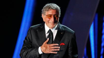 Tony Bennett durante el homenaje a Amy Winehouse en los premios MTV, en 2011