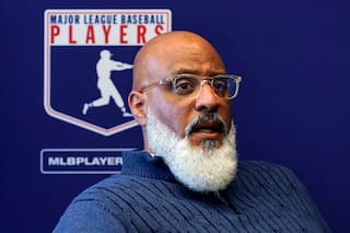 Tony Clark renuncia como líder del sindicato de jugadores de MLB, de cara a dura negociación