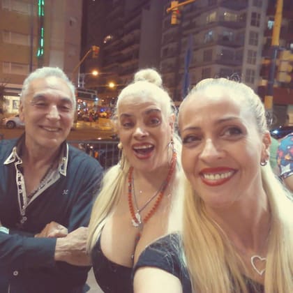 Tony Salatino, Lía Crucet y Karina Crucet, hija de la cantante