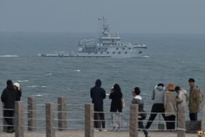 China lanza maniobras militares en el estrecho de Taiwán y amenaza con escalar el conflicto