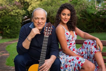 Toquinho y Camilla Faustino