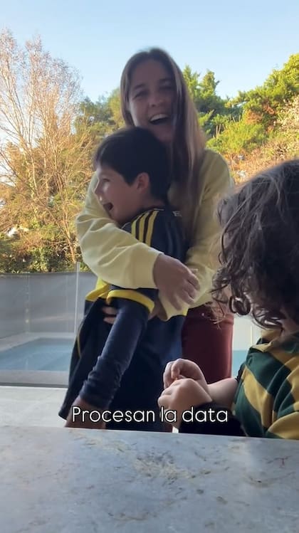 Toribio se quedó sin palabras y abrazó a su madre al conocer que tendría otro hermanito