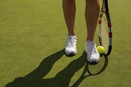 El tenis ofrece múltiples ventajas para la salud física, como la reducción del riesgo de obesidad y diabetes, una mejor coordinación, más energía y un corazón más saludable (Archivo)