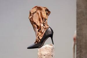 Tornozelo torto (2024), de Diego Bianchi, ya vendida por la galería parisina Jocelyn Wolff