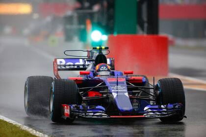 Toro Rosso, el comienzo de la aventura de Sainz en la Fórmula 1; el madrileño integró el Team Junior de Red Bull Racing, bajo el mando de Helmut Marko