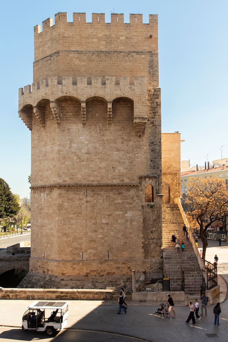 Torre de Serranos