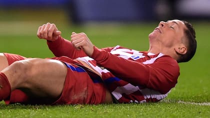 Torres, golpeado en el partido entre La Coruña y Atlético de Madrid