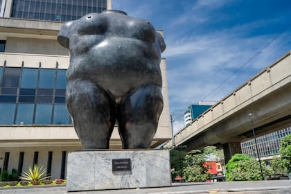 Torso de Mujer (La Gorda) de Fernando Botero en Medellín