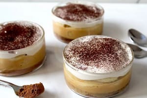 Torta banoffee en potes individuales.