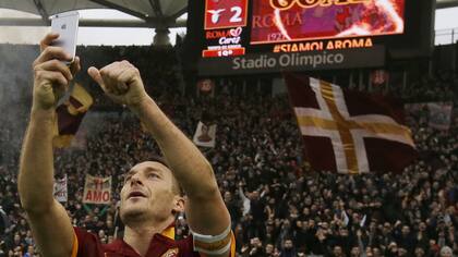 Totti recibió saludos de todas partes del mundo