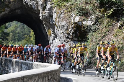 Un esfuerzo grande de los equipos en la etapa 16 del Tour de France