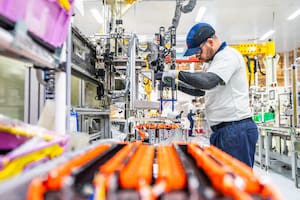 Toyota abre un centro que produce una pieza fundamental de su modelo estrella: el Yaris Cross Hybrid