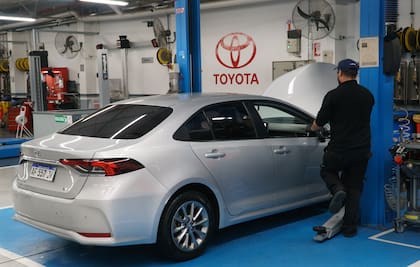 Toyota amplía la garantía estándar, que solía ser de 3 o 5 años, ofreciendo ahora una protección renovable hasta 10 años o 200.000 km.