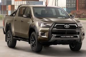 Toyota estrenó la versión híbrida de su Hilux en Europa y en el sector especulan con la llegada a la Argentina